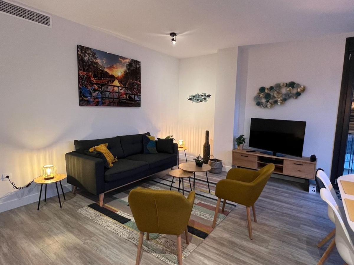 Holidays2Malaga Alta Downtown Pool Paddle And Parking New Building Bagian luar foto